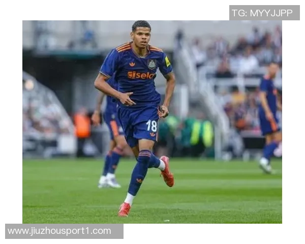 德天空报道法兰克福冬窗有意租借纽卡前锋奥苏拉加强阵容