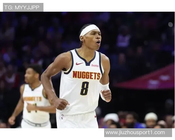 沃特森表现平平三分命中率仅三成贡献13分3板3助3帽却有三失误三犯规