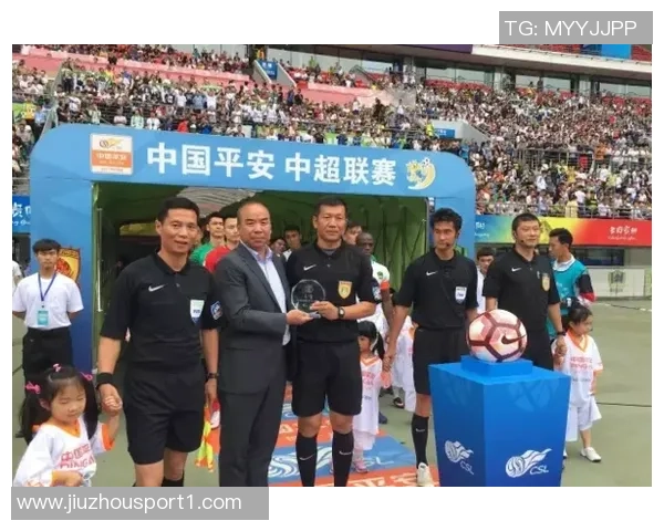 土耳其国门祝贺恰尔汗奥卢百场里程碑期待未来更多辉煌成就