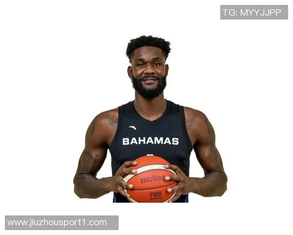 湖人训练热身艾顿与克内克特折返跑展现拼搏精神与团队默契