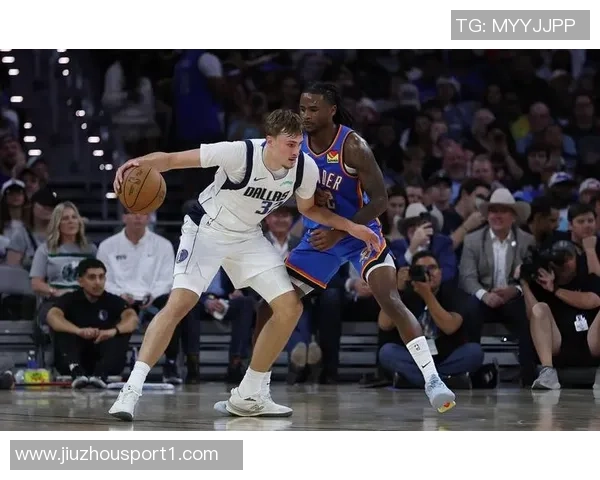 弗拉格称浓眉为对位噩梦认为其是同位置球员中手活最出色的 弗拉格称浓眉为对位噩梦认为其是同位置球员中手活最出色的